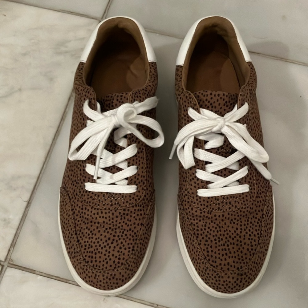 OLD NAVY Cheetah Sneakers